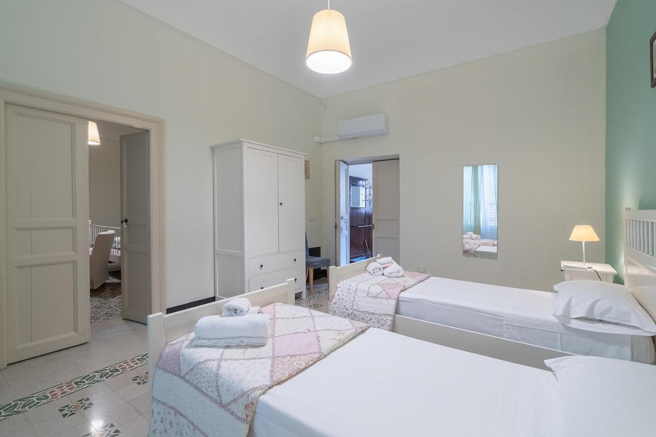 Casa De Rollo Bed & Breakfast Noto Exterior photo